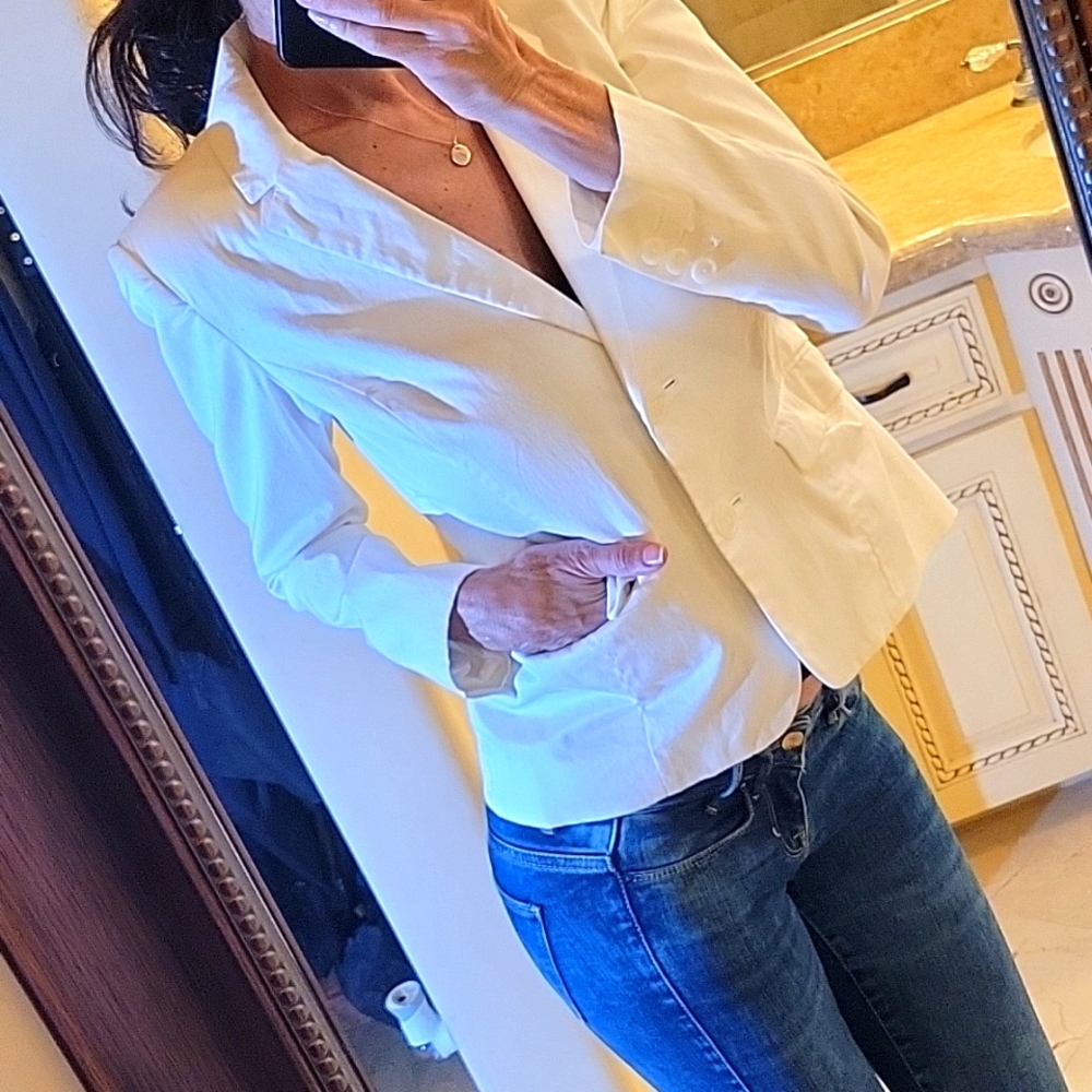 212 Collection White Blazer,  Sz 2 - Picture 4 of 16